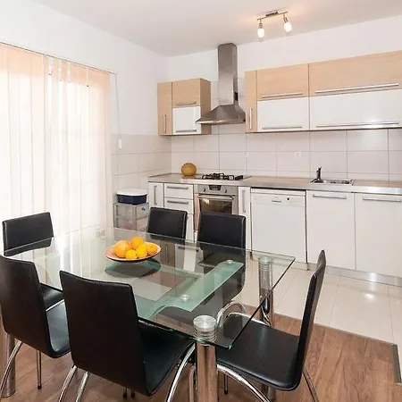 Amy Apartment